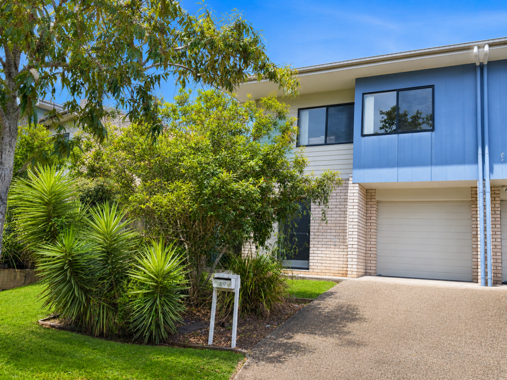 2/17 Chrome Dr, Pimpama, QLD 4209