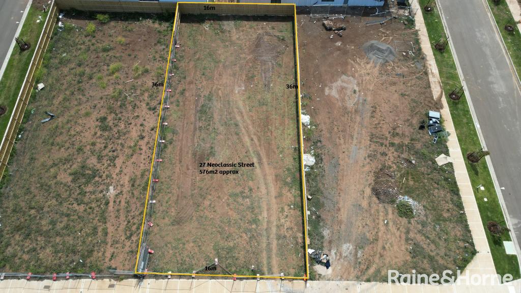 27 NEOCLASSIC ST, DEANSIDE, VIC 3336