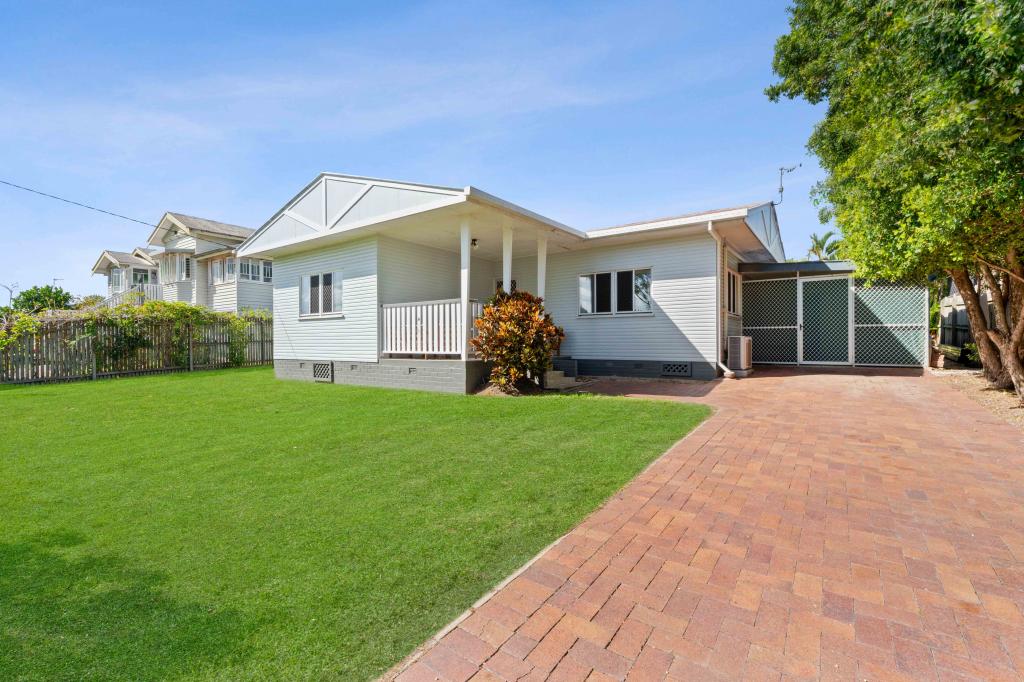 271 Torquay Tce, Torquay, QLD 4655