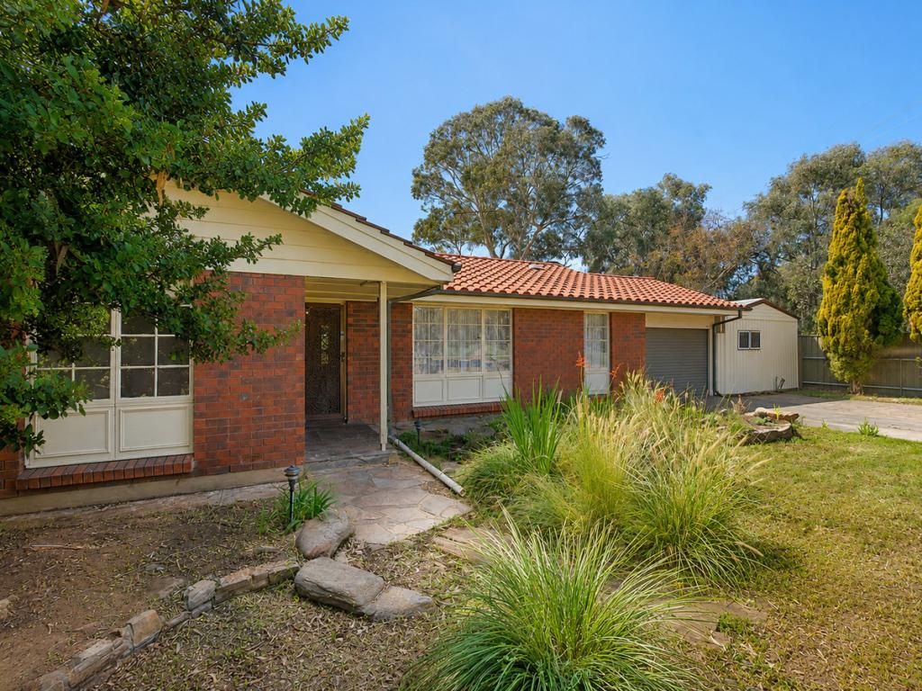 6 Dawn Cl, Paralowie, SA 5108