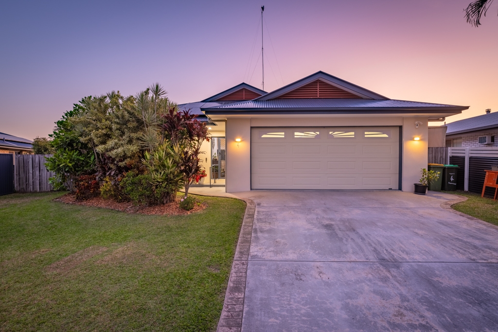 4 Rosewood Ct, Landsborough, QLD 4550