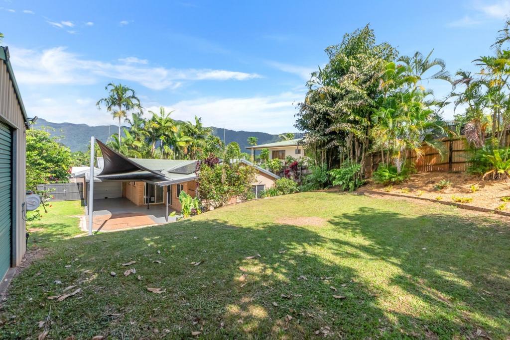 242 Robert Rd, Bentley Park, QLD 4869