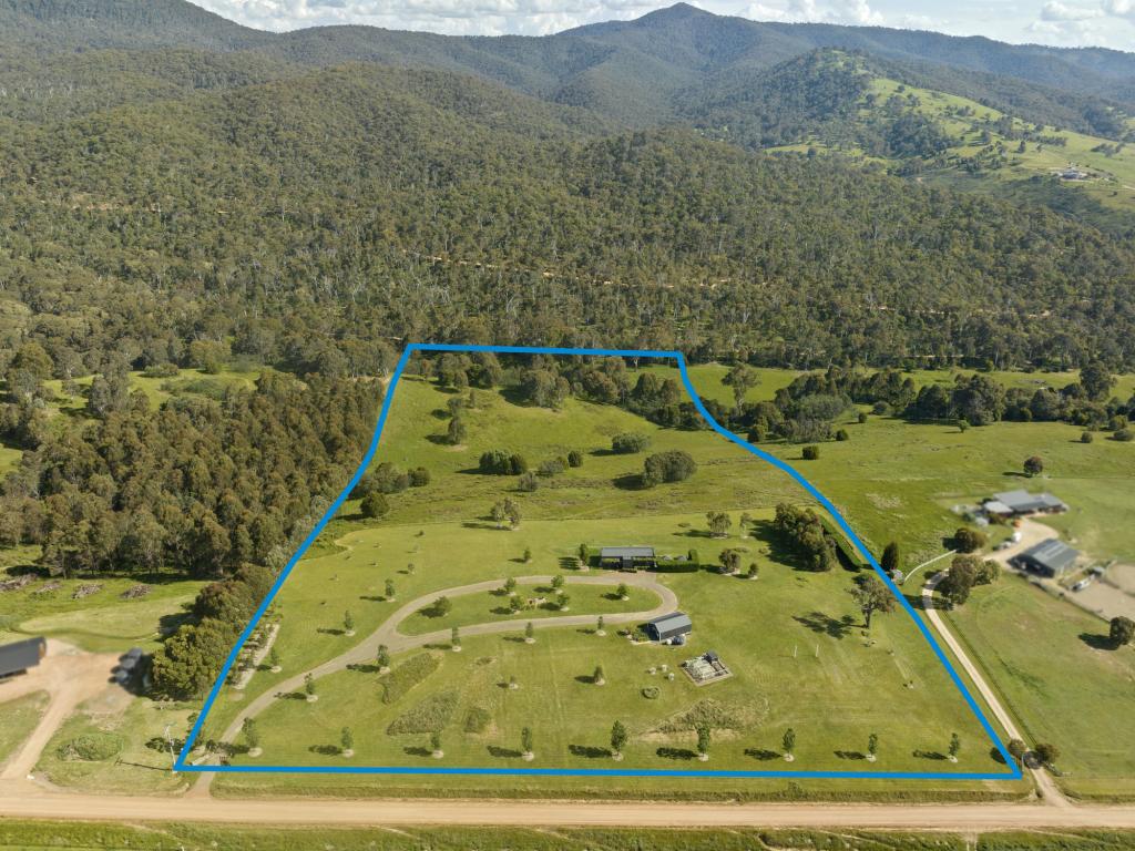 124 Wild Dog Rd, Merrijig, VIC 3723