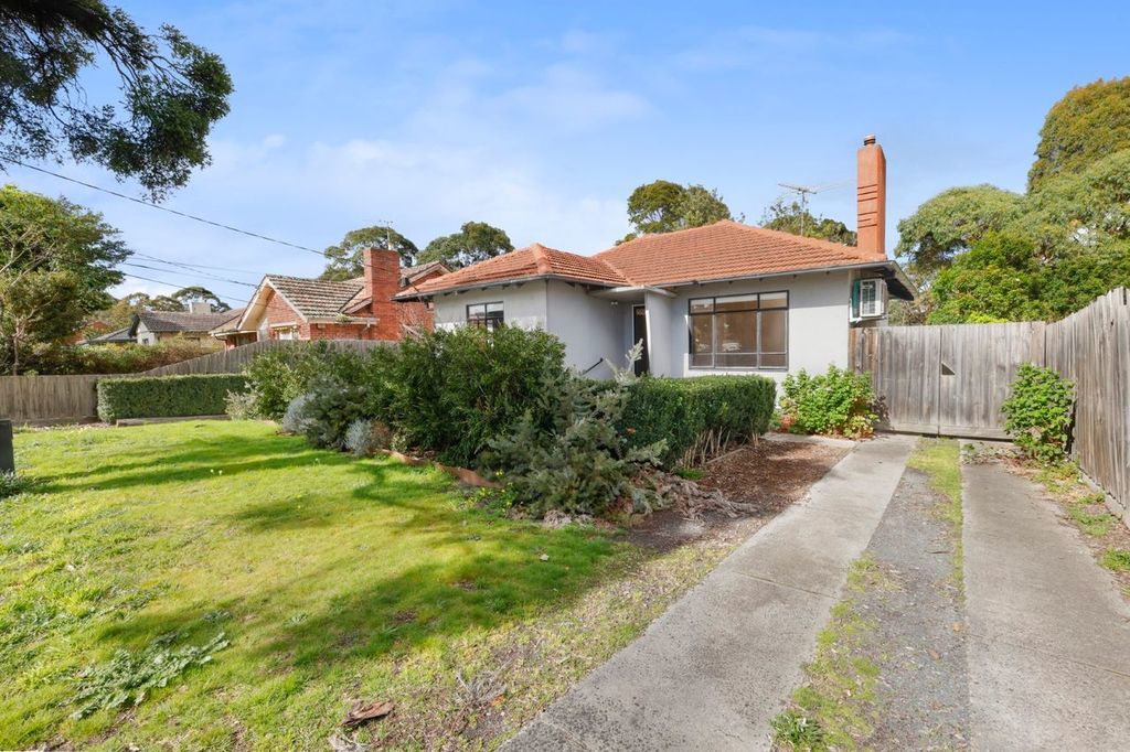 14 Pine St, Frankston North, VIC 3200