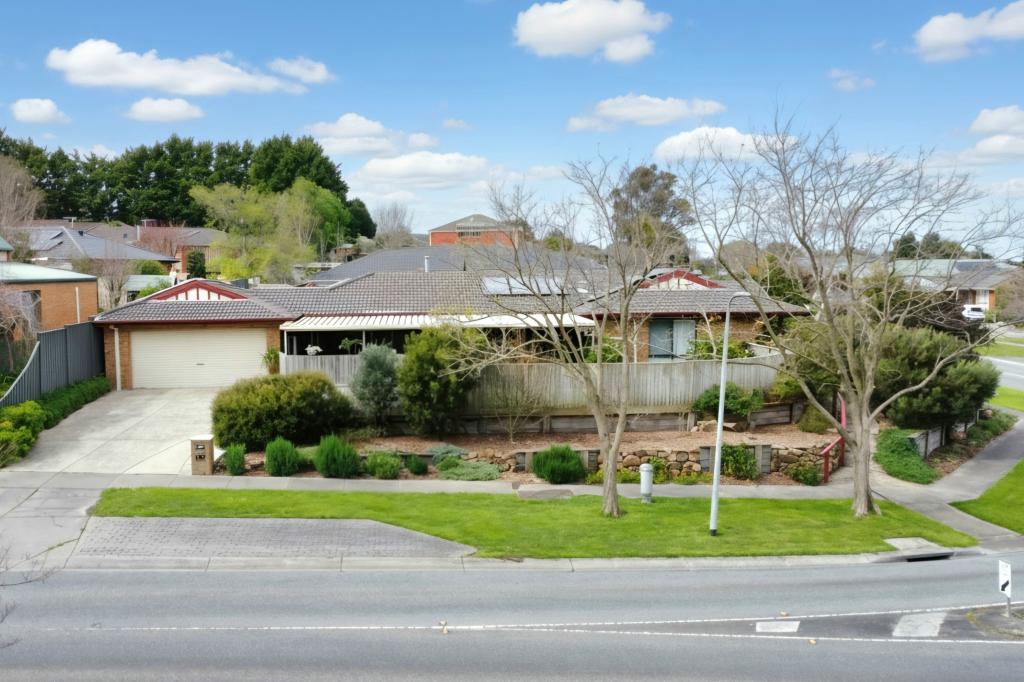 22 Kingsmere Dr, Berwick, VIC 3806