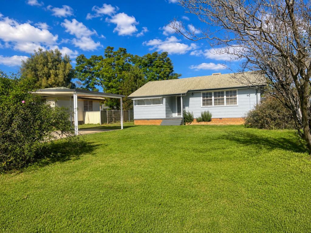 13 Schwager St, Gunnedah, NSW 2380