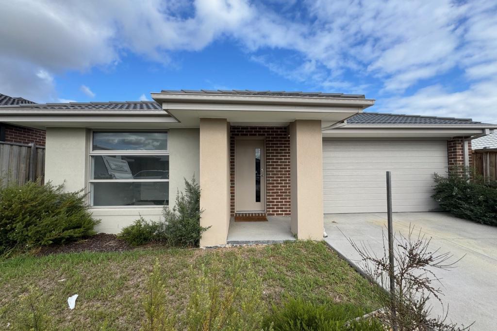 27 Arnold Cct, Charlemont, VIC 3217