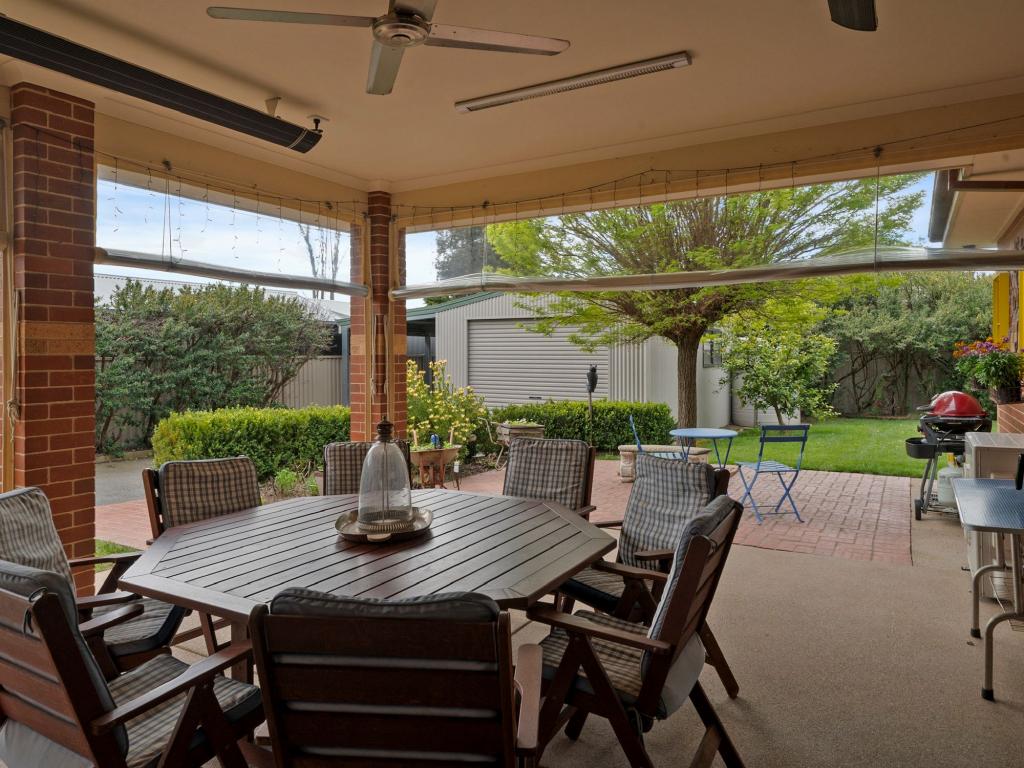 9 Village Ct, Mansfield, VIC 3722