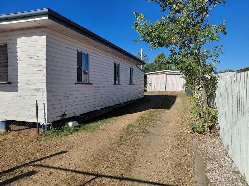 36 WATTLE AVE, WARWICK, QLD 4370