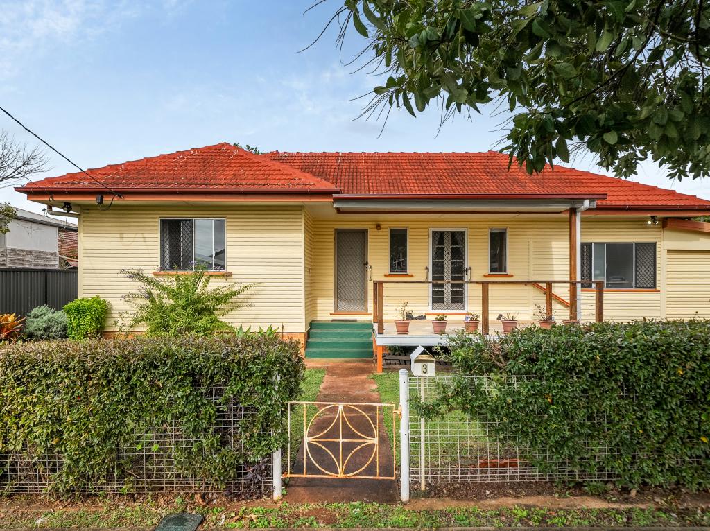 3 Dunns Tce, Scarborough, QLD 4020