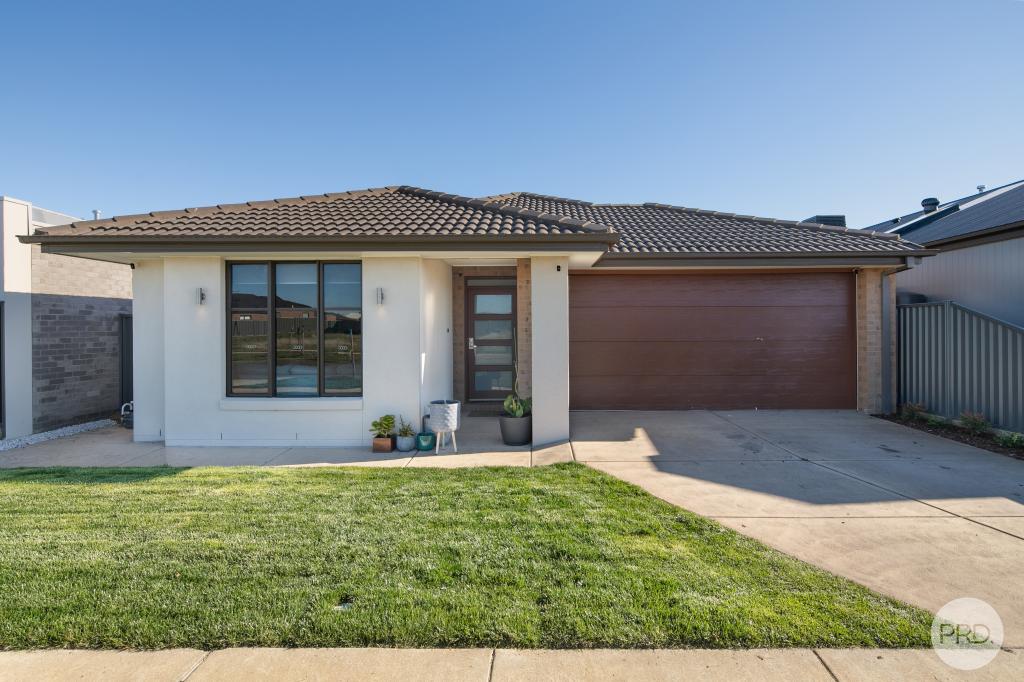 9 HOLST WAY, LUCAS, VIC 3350