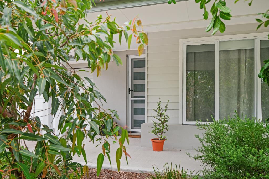 4 Seaside Bvd, Fern Bay, NSW 2295