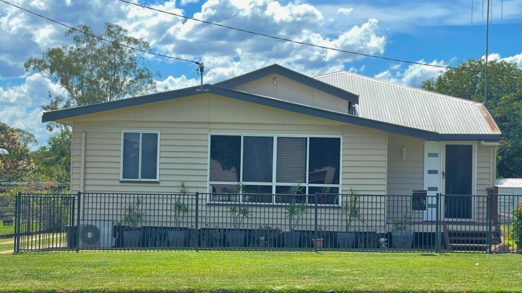 20 Fielding St, Gayndah, QLD 4625