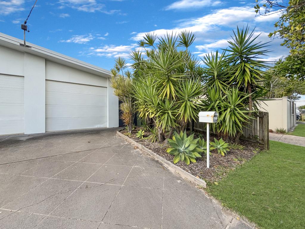 2/25 Saleng Cres, Warana, QLD 4575