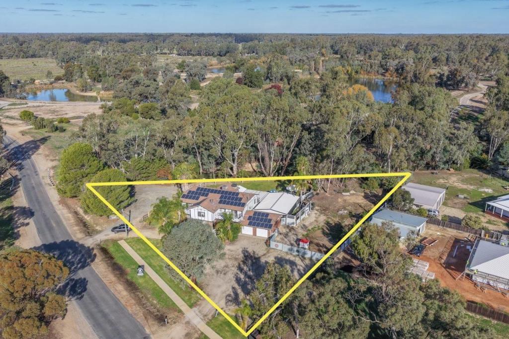 77 Murray St, Barham, NSW 2732