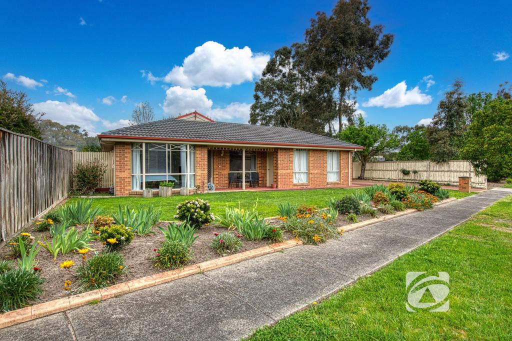 11 THE QUAYS, NARRE WARREN SOUTH, VIC 3805