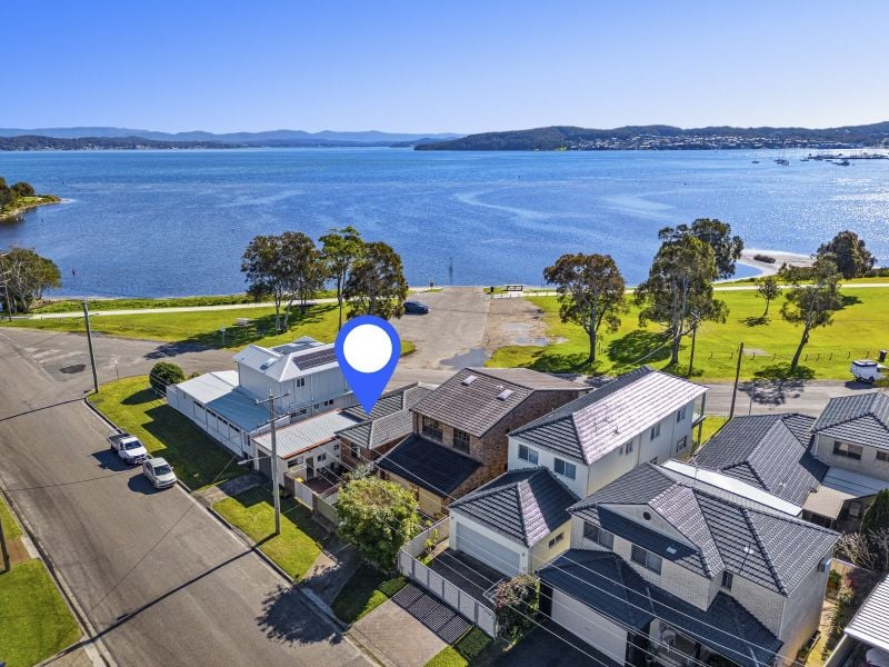 14 Paley Cres, Belmont South, NSW 2280