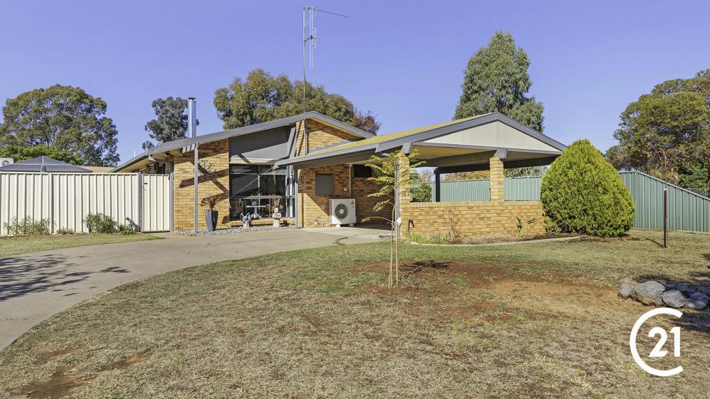 1 LAWSON DR, MOAMA, NSW 2731