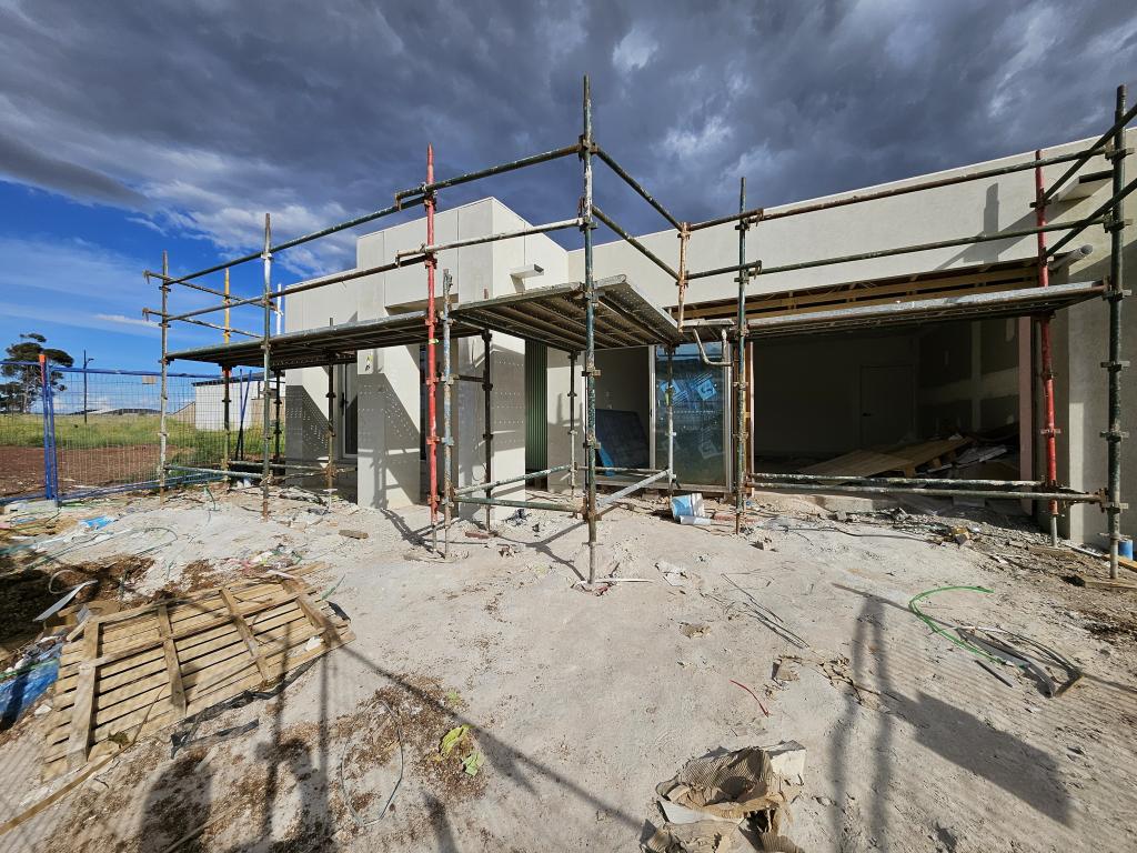 3 GOLDRUSH PDE, FRASER RISE, VIC 3336
