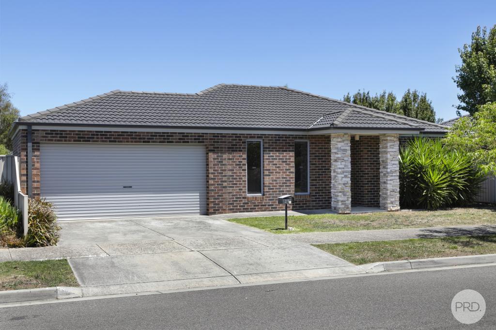 29 Chifley Dr, Delacombe, VIC 3356