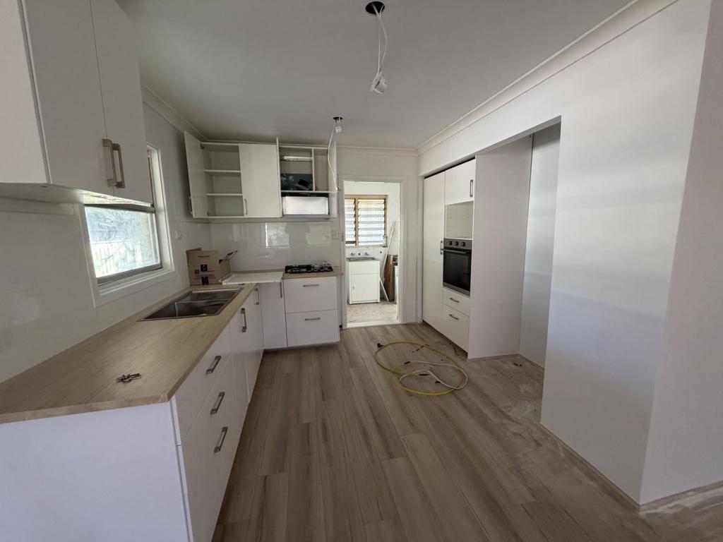 13 PAUL WAY, ORELIA, WA 6167