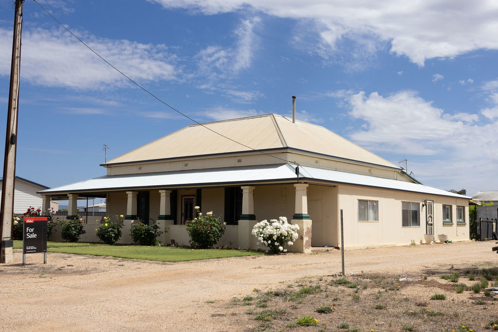 4 Smith Rd, Cowell, SA 5602