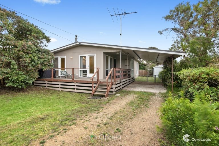 10 Topaz St, Blairgowrie, VIC 3942