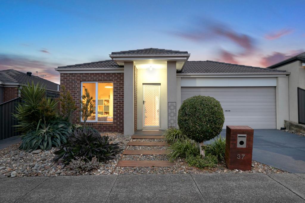 37 PALMER PDE, DERRIMUT, VIC 3026