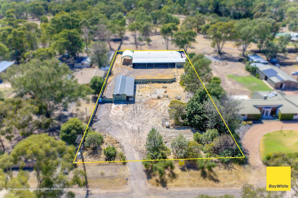 52 ROHS RD, EAST BENDIGO, VIC 3550