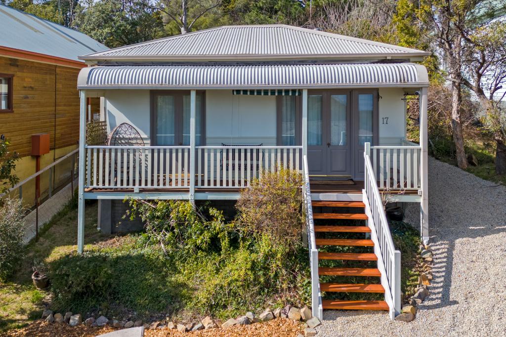 17 Gordon Ave, Blackheath, NSW 2785