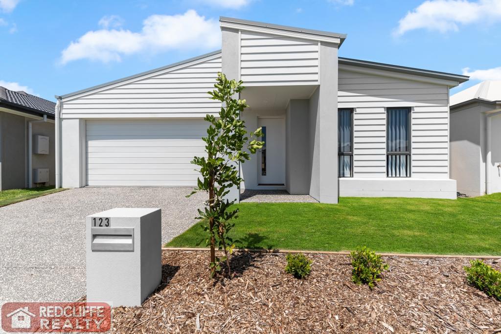 123 Lakeview Prom, Newport, QLD 4020