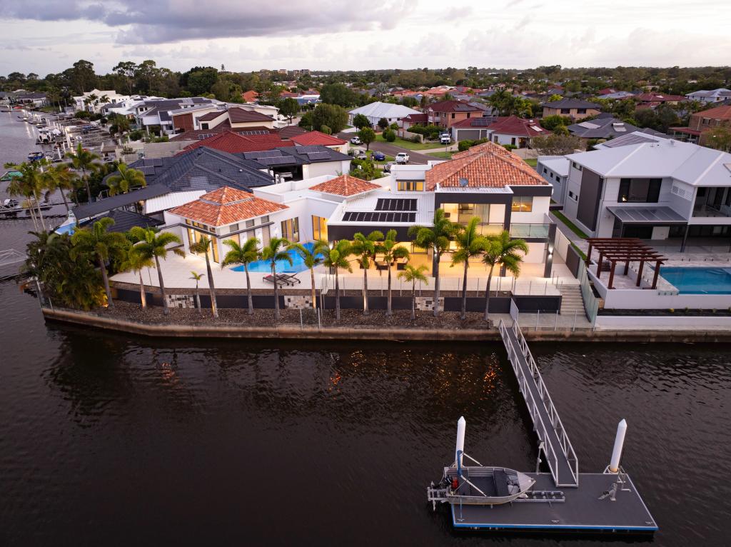 41 Edwardson Dr, Pelican Waters, QLD 4551