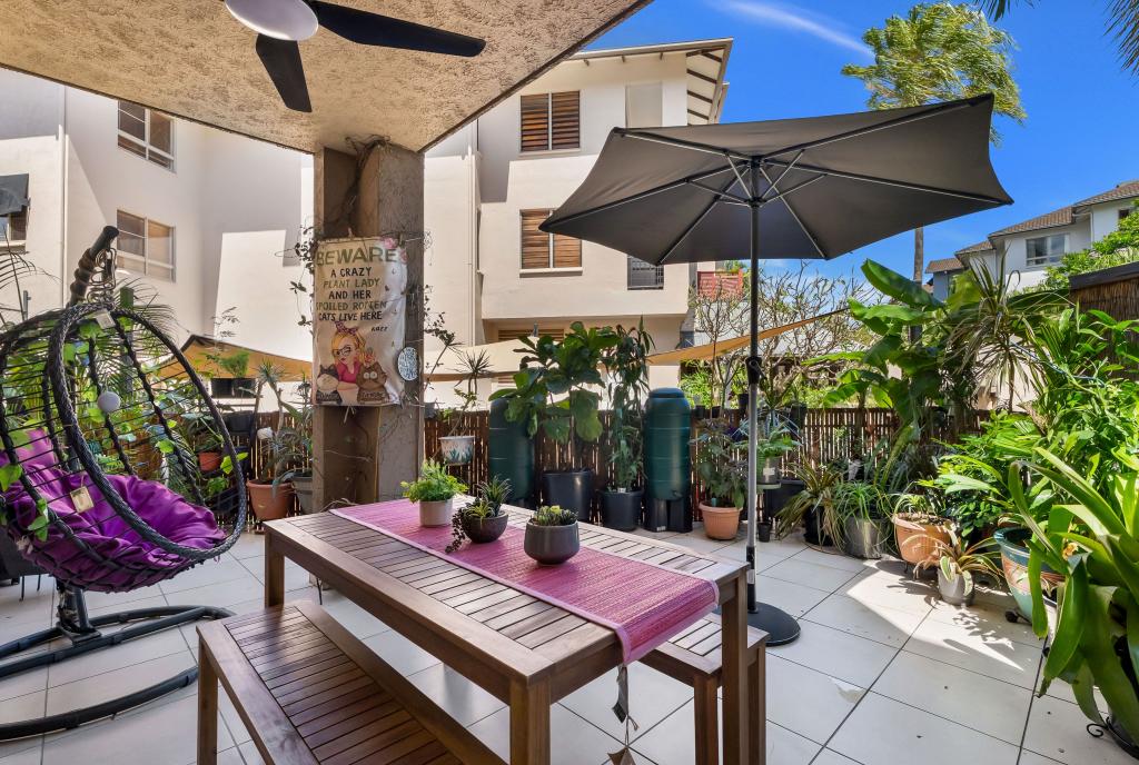 1718/2-10 Greenslopes St, Cairns North, QLD 4870