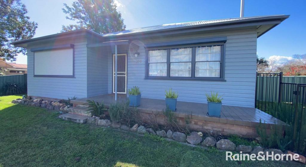 106 MAITLAND ST, MUSWELLBROOK, NSW 2333