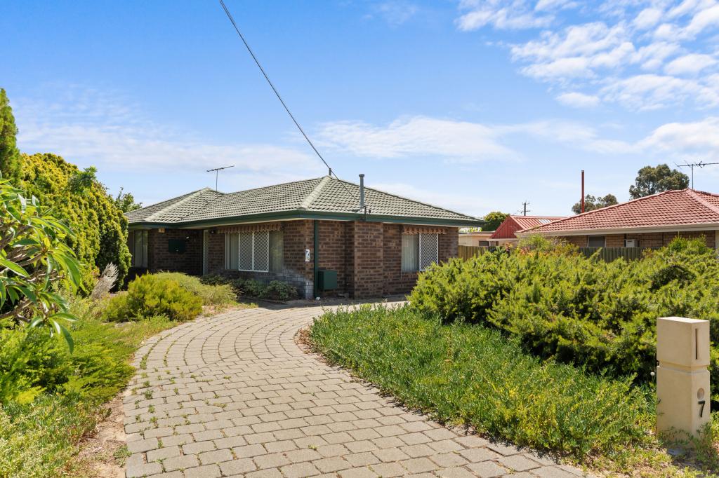 7 Nowranie Pl, Hillman, WA 6168