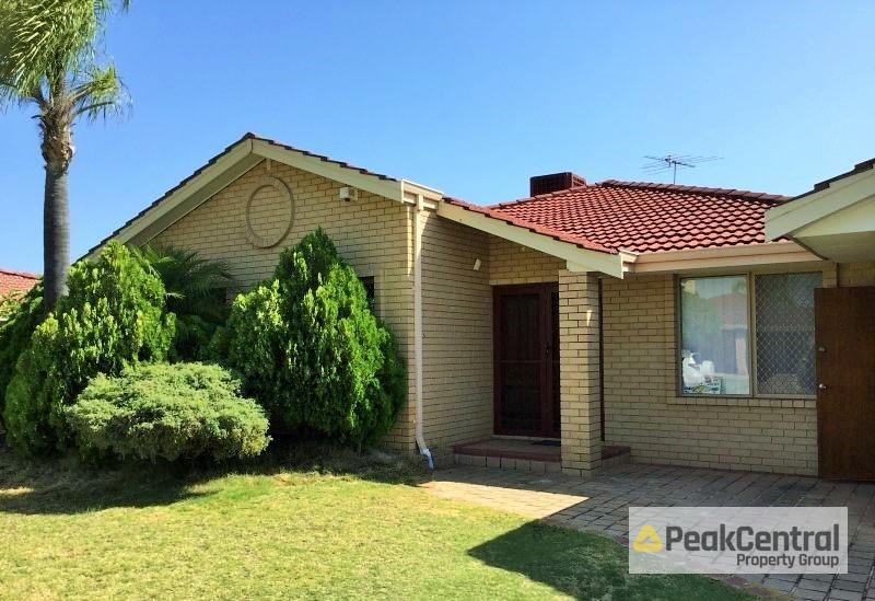 5 Norbertine Cl, Queens Park, WA 6107