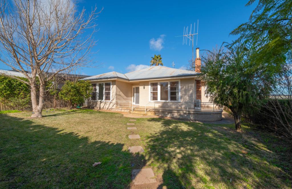 19 Regent St, Forbes, NSW 2871