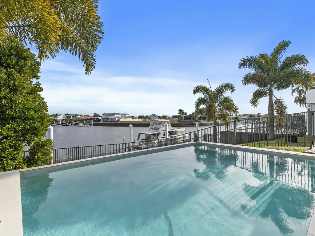 13 ELANUS CT, BANKSIA BEACH, QLD 4507