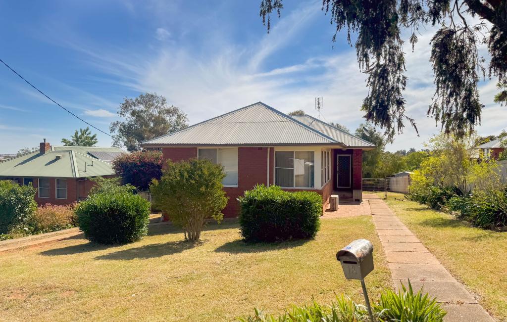 18 Alexandra St, Parkes, NSW 2870