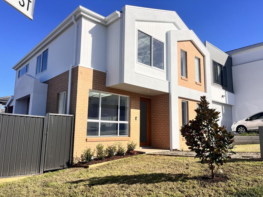 52 Pomfert Ave, Rouse Hill, NSW 2155
