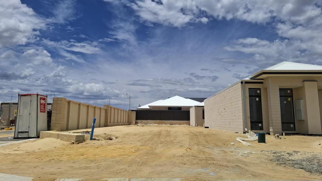 5 NAPOLI WAY, MINDARIE, WA 6030