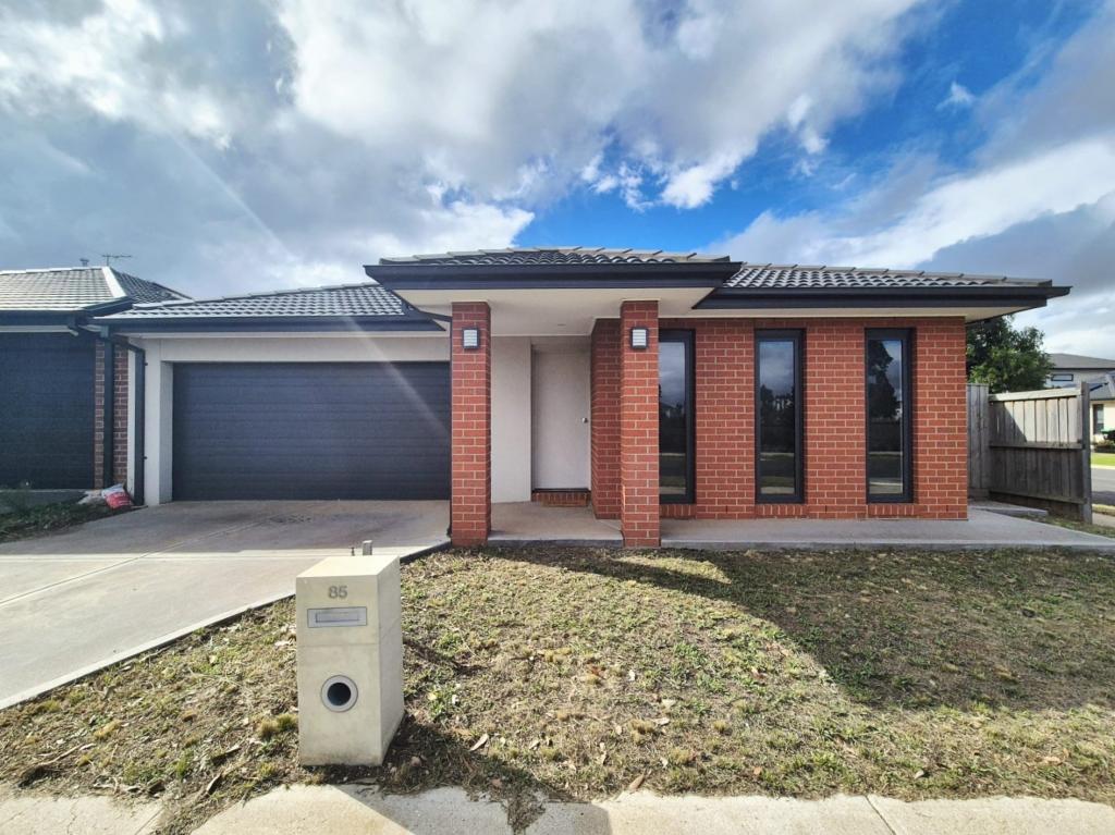 85 Bingham Cct, Thornhill Park, VIC 3335