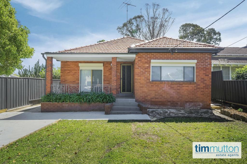 18 Birdwood Rd, Georges Hall, NSW 2198