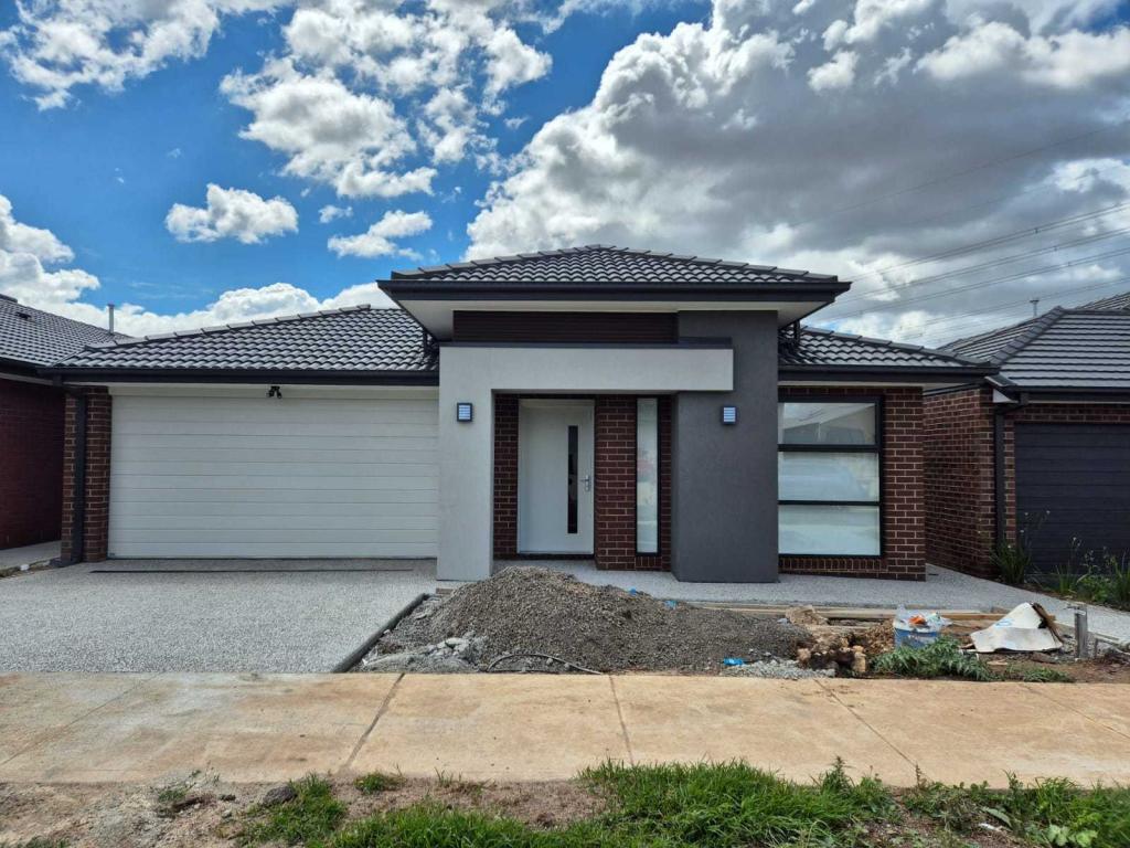 39 YELLOWSTONE DR, TRUGANINA, VIC 3029