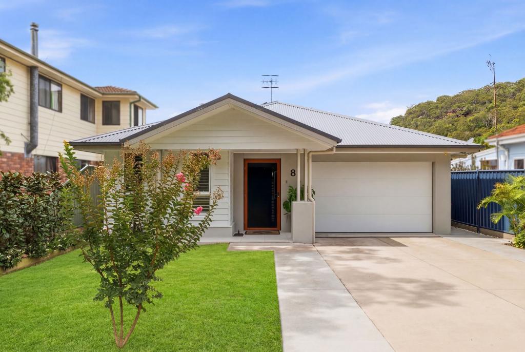 8 Sylvania Rd, Umina Beach, NSW 2257