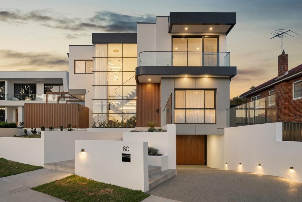 8C PARKSIDE DR, KOGARAH BAY, NSW 2217