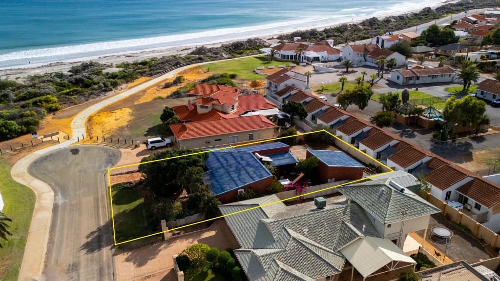 3 Upton Ct, Tarcoola Beach, WA 6530