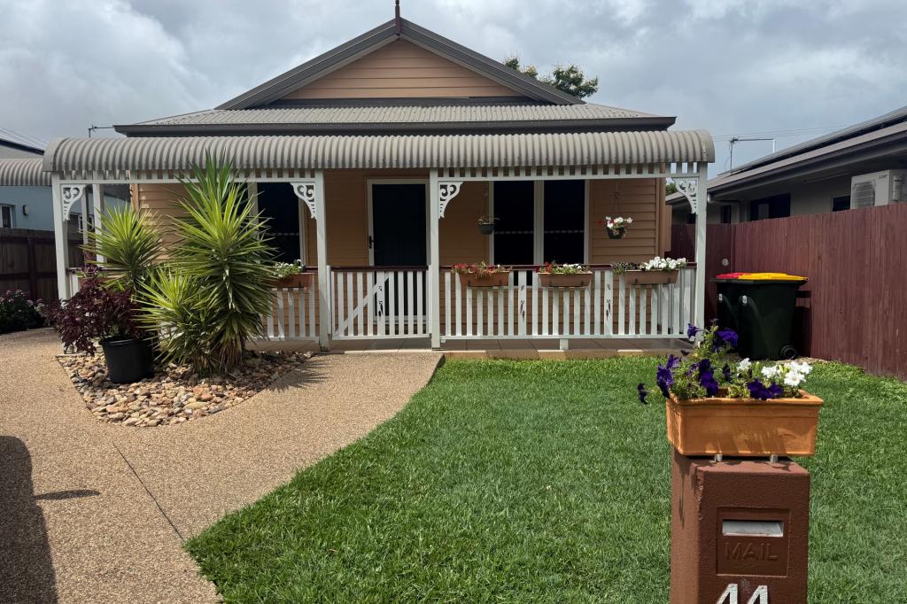 44 Kroymans Dr, Mount Louisa, QLD 4814