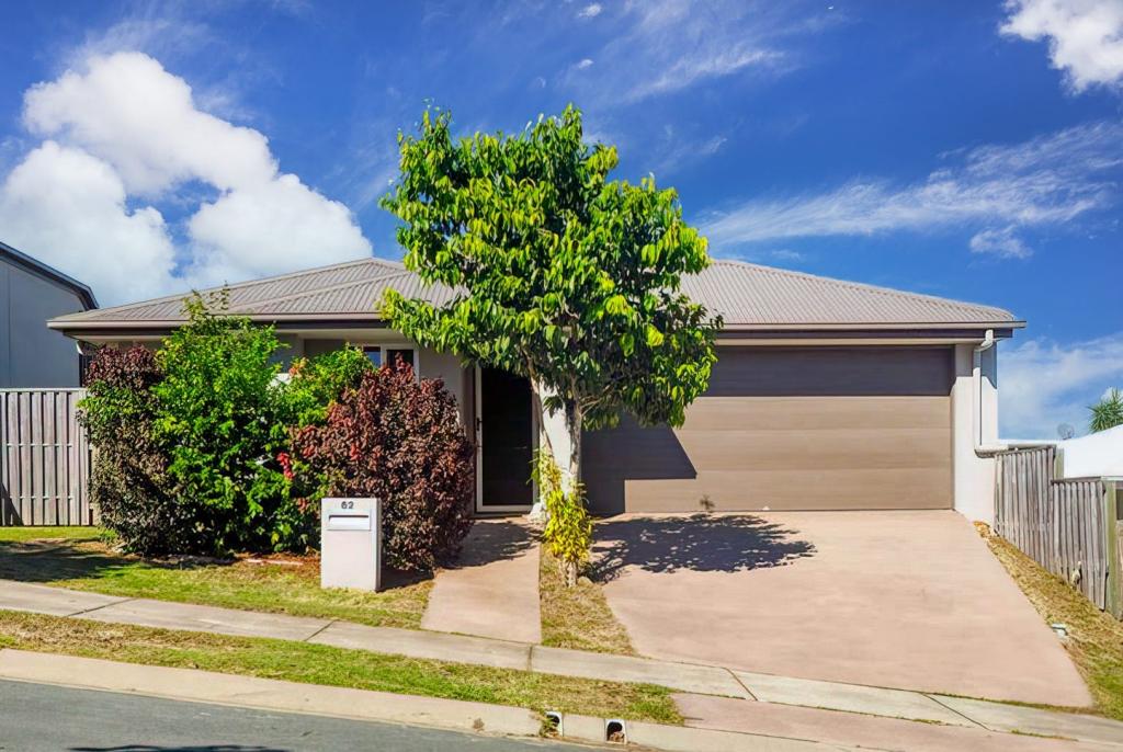 62 Laguna Cres, Springfield Lakes, QLD 4300