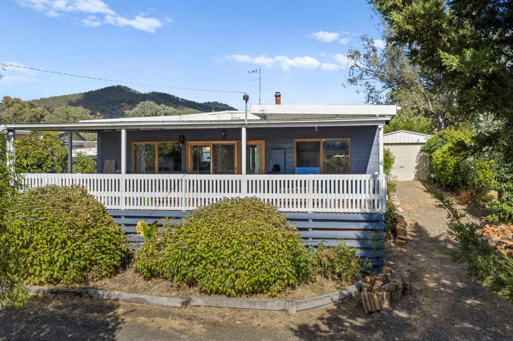 4 Grandview Dr, Goughs Bay, VIC 3723